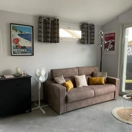 Charmant Studio Quartier Montbrun Апартаменты *